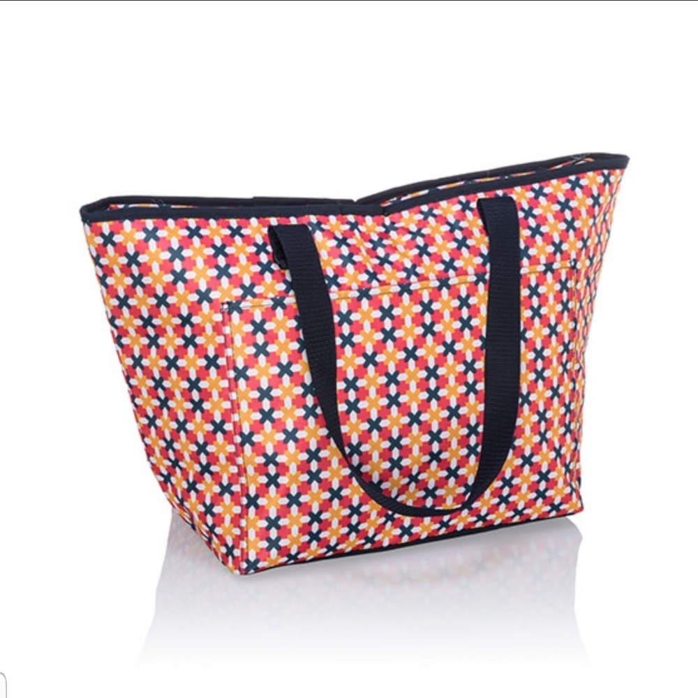 Tote-ally Thermal-Tropical Twist